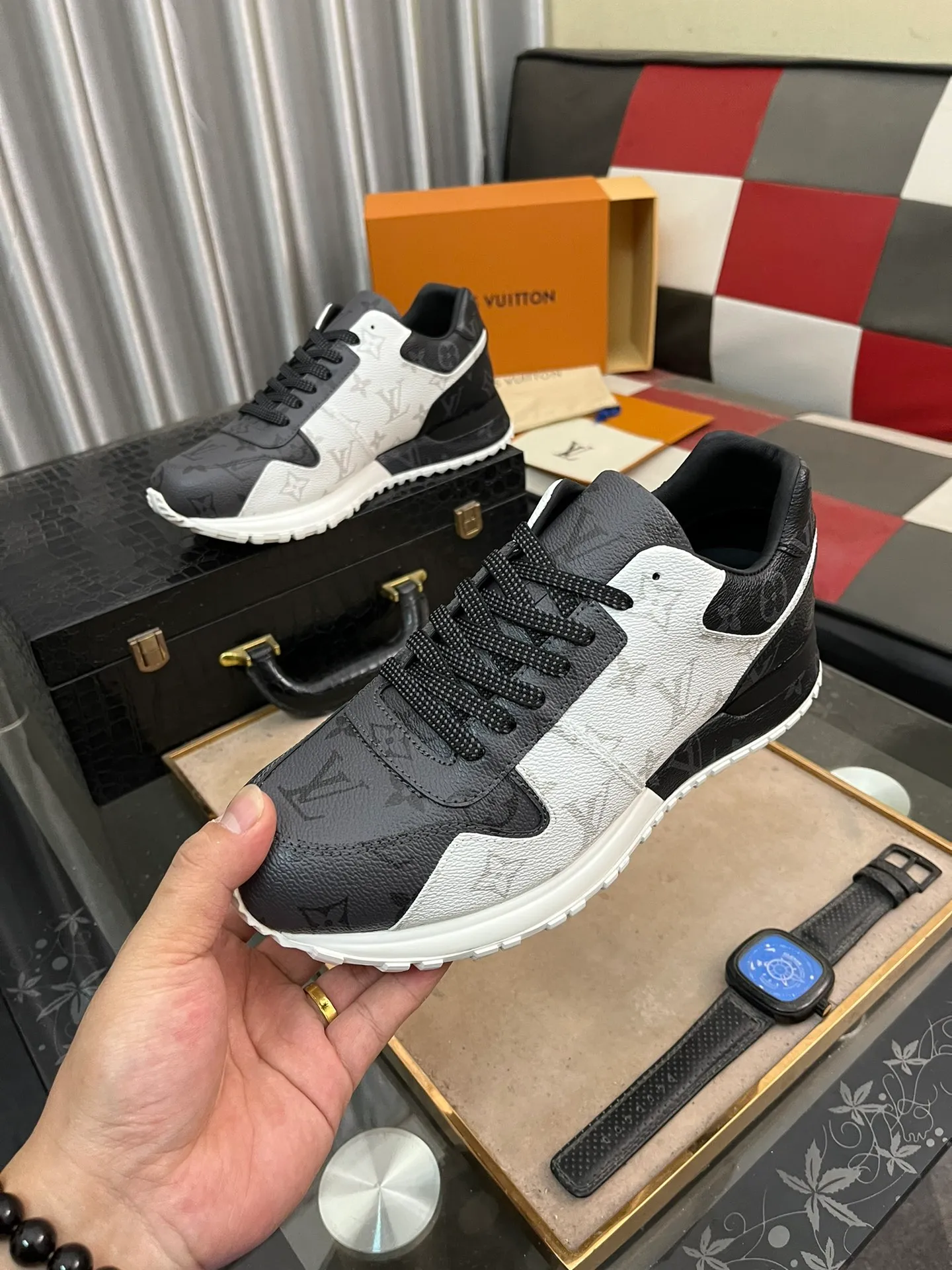 Men's shoes 💰540⌚️⌚️LV Louis Vuitton. The latest fashionable casual shoes are popular in physical stores. New spring and summer comfortable imported custom original cowhide, unique jacquard fabric element design. With sheepskin lining, Lv original base, [sun][sun] high-end packaging and high quality💪Details determine quality, code number 38-44